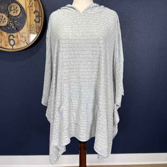 LIVI Lane Bryant Gray 3/4 Sleeve Hooded Ribbed Hacci Poncho Plus Size 26/28 - Picture 1 of 6